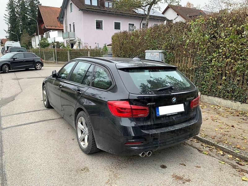 Gebraucht BMW 330 258 PS (189 kW) 2018 Schwarz Kombi