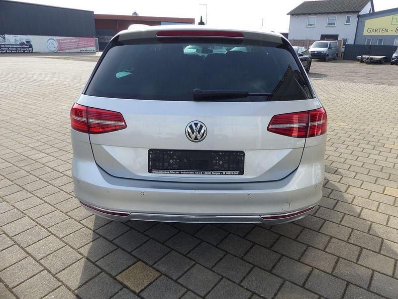 Gebraucht VW Passat Highline 150 PS (110 kW) 2019 Silber Kombi