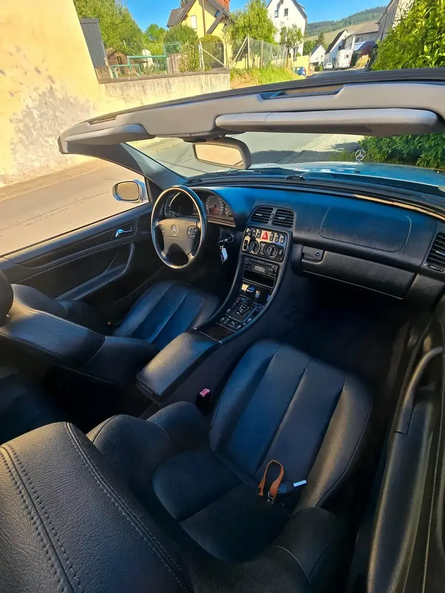 Gebraucht Mercedes CLK230 Elegance 197 PS (144 kW) 2000 Silber Cabrio