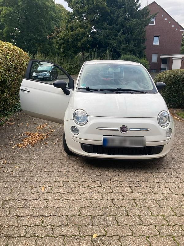 Weiß Gebraucht 2012 Fiat 500 Kleinwagen | 5.300 € - Bild 1/4