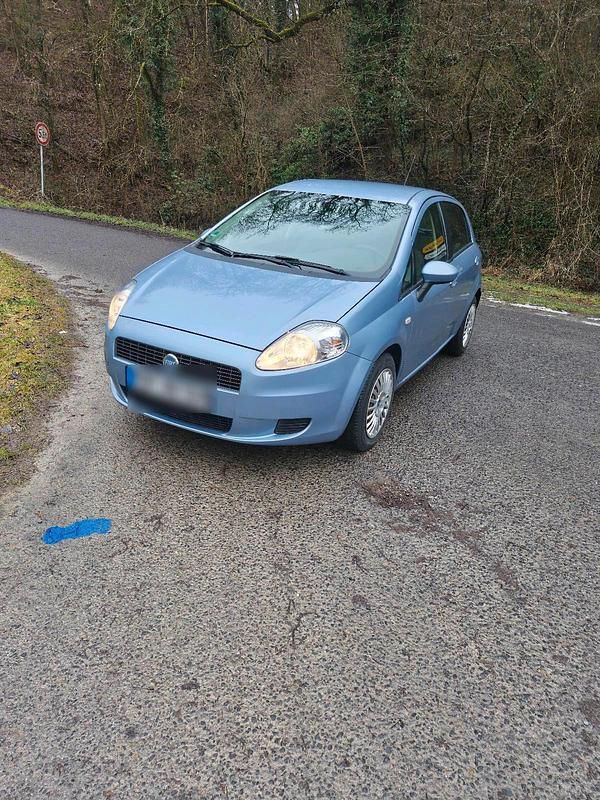 Beige Gebraucht 2005 Fiat Grande Punto Kleinwagen | 1.800 € (Fairer Preis) - Bild 1/4