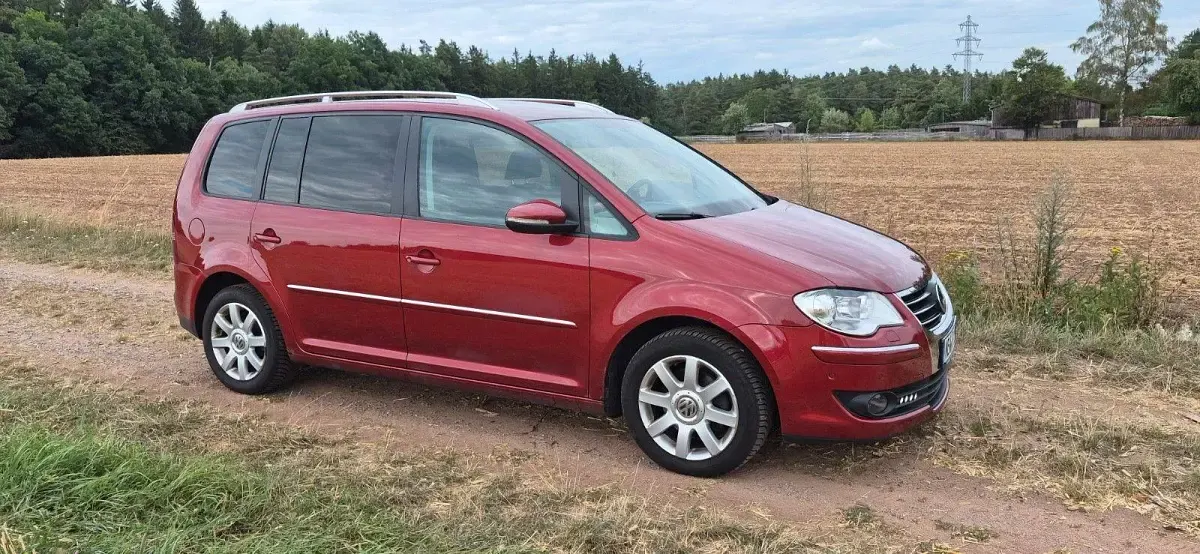 Gebraucht VW Touran Highline 140 PS (102 kW) 2009 Rot Van / Kleinbus