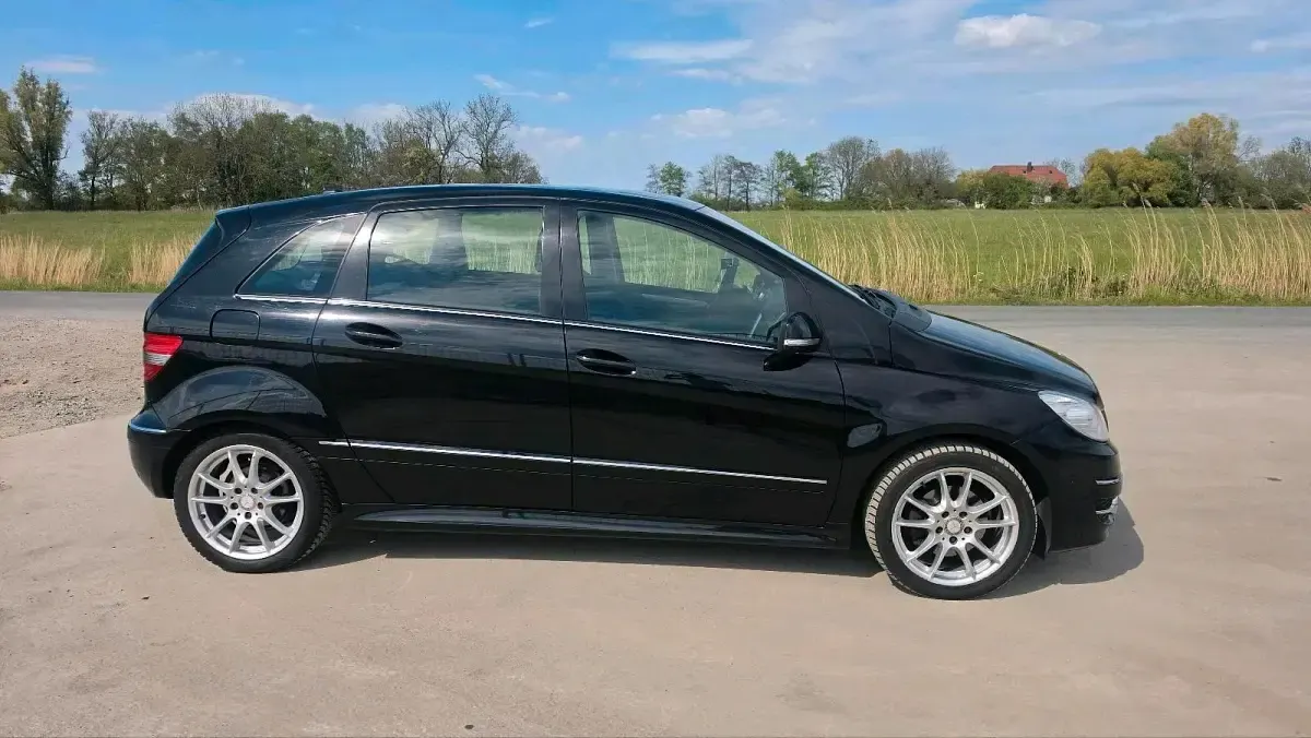 Gebraucht Mercedes B200 136 PS (100 kW) 2008 Schwarz Van / Kleinbus