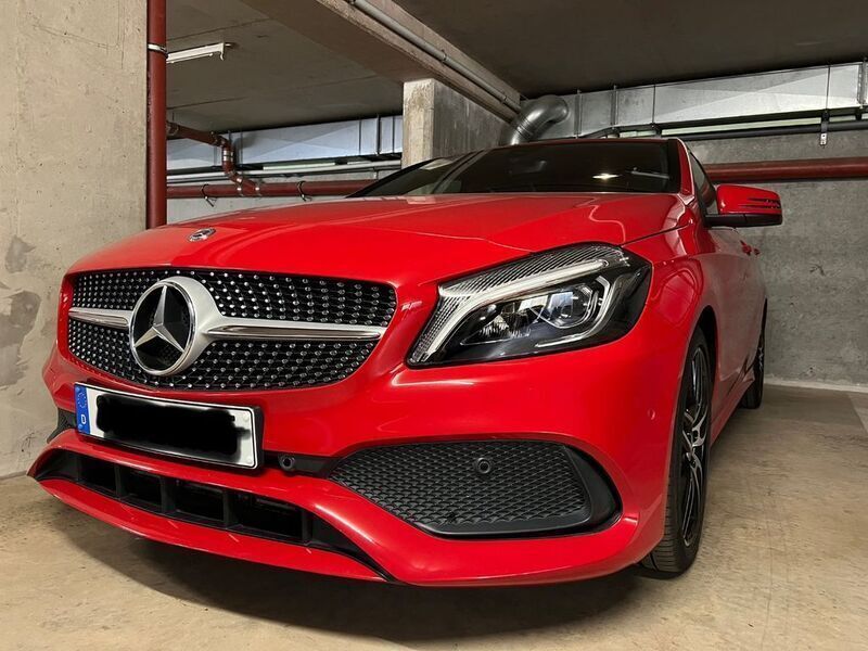 Rot Gebraucht 2018 Mercedes A160 AMG Limousine | 16.999 € (Superpreis) - Bild 1/4