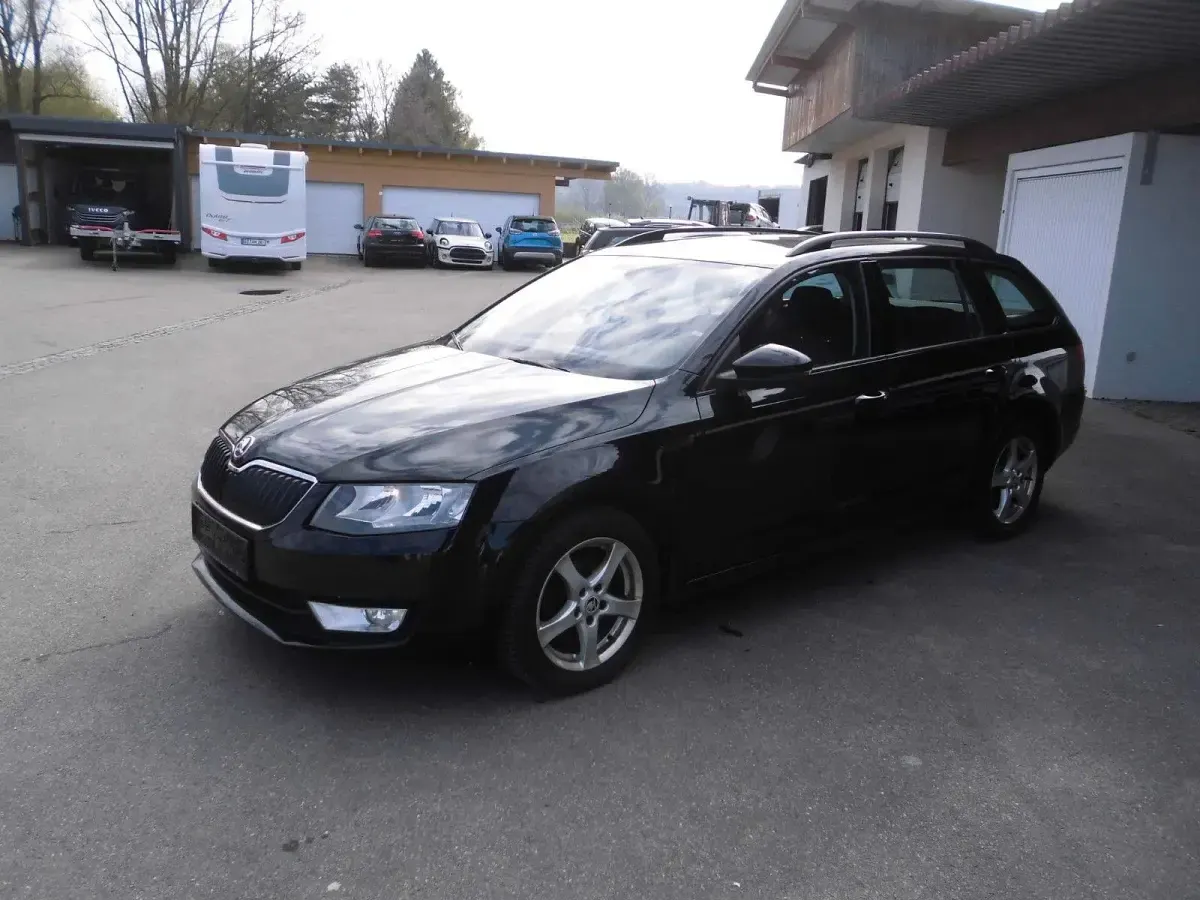 Gebraucht Skoda Octavia Ambition 150 PS (110 kW) 2013 Schwarz Kombi