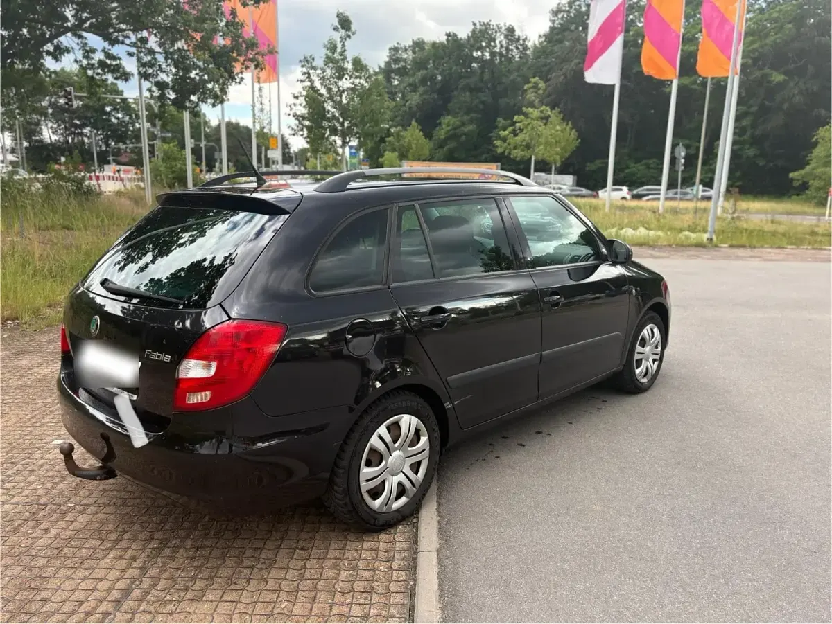 Gebraucht Skoda Fabia 69 PS (50 kW) 2011 Schwarz Kombi