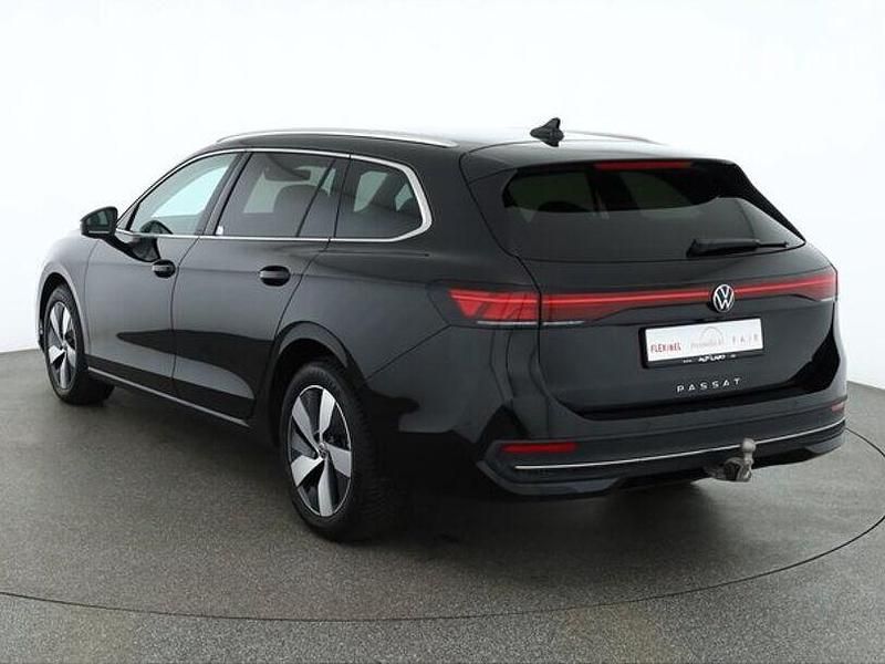Gebraucht VW Passat 150 PS (110 kW) 2024 Schwarz Kombi