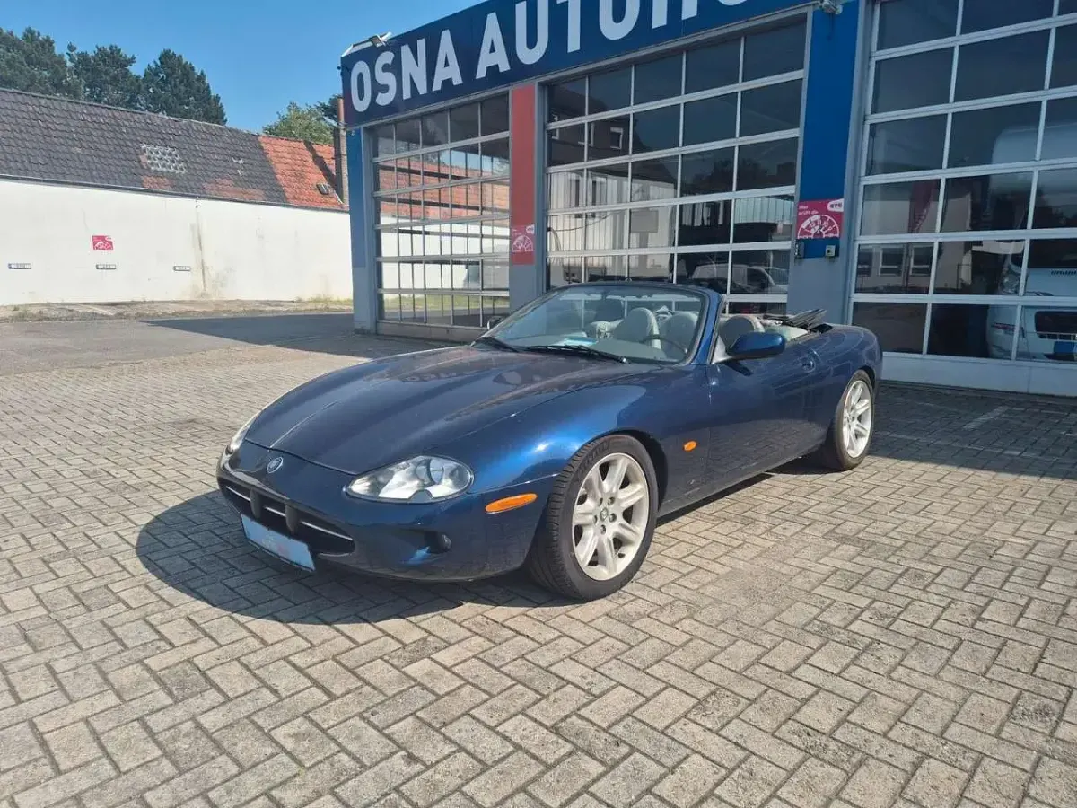 Gebraucht Jaguar XK8 284 PS (208 kW) 1999 Blau Cabrio