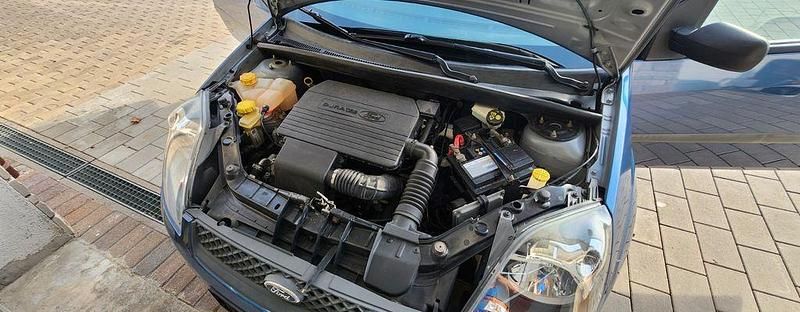 Gebraucht Ford Fiesta 60 PS (44 kW) 2006 Blau Kleinwagen