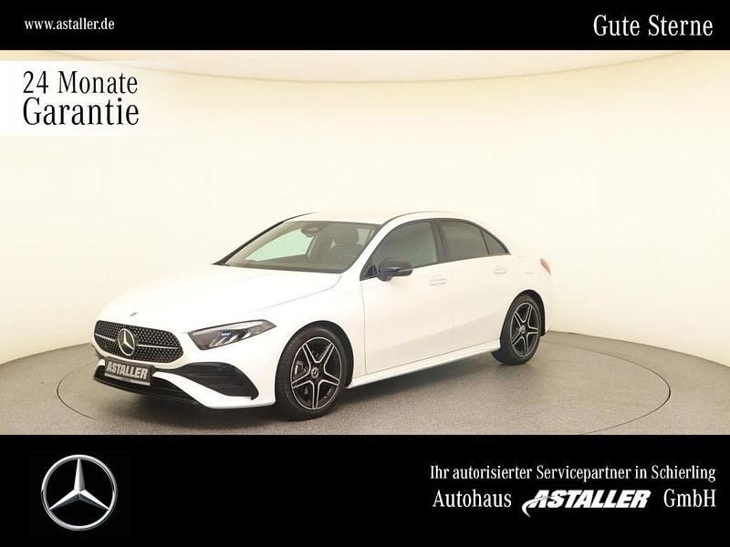 Unilack polarweiß Gebraucht 2024 Mercedes A200 AMG Limousine | 32.499 € (Fairer Preis) - Bild 1/4