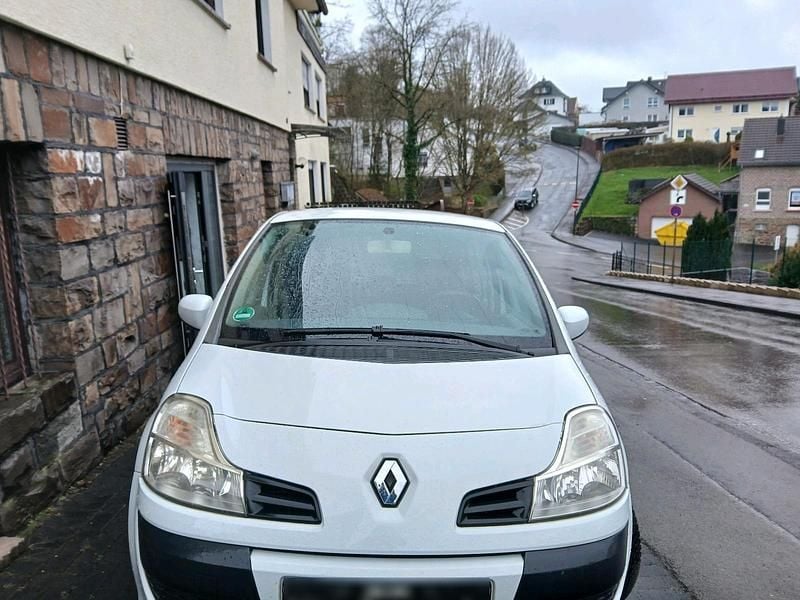 Gebraucht Renault Modus 75 PS (55 kW) 2012 Weiß Van / Kleinbus