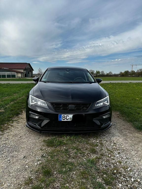 Gebraucht Seat Leon FR 179 PS (131 kW) 2017 Schwarz Limousine