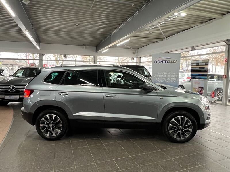 Business grau Gebraucht 2020 Skoda Karoq Drive SUV | 23.999 € (Fairer Preis) - Bild 1/4