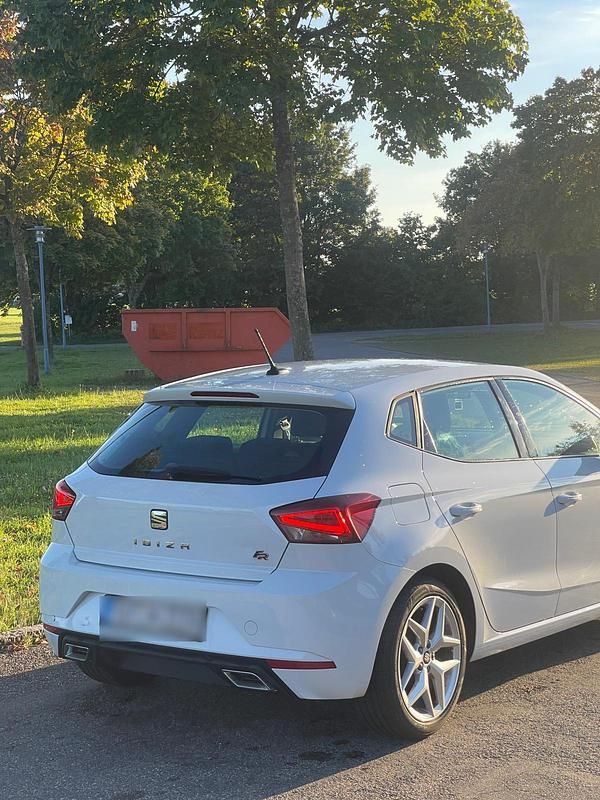 Gebraucht Seat Ibiza 95 PS (69 kW) 2020 Weiß Kleinwagen