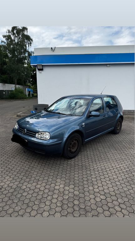 Blau Gebraucht 2003 VW Golf IV Pacific Limousine | 1.500 € (Guter Preis) - Bild 1/4