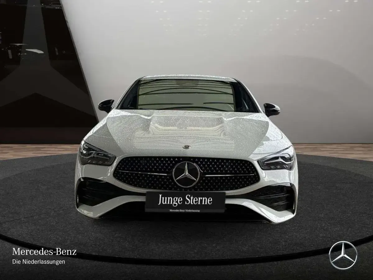 Gebraucht Mercedes CLA200 AMG 163 PS (119 kW) 2025 Polarweiß Kombi