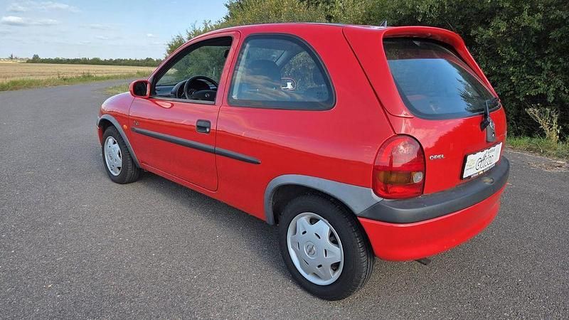 Gebraucht Opel Corsa 54 PS (39 kW) 2000 Rot Limousine