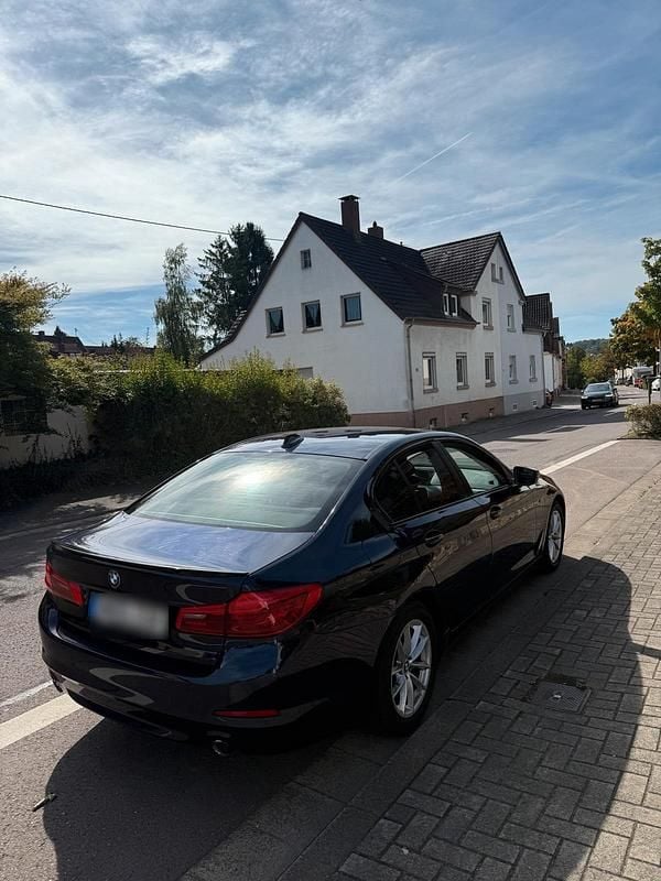 Gebraucht BMW 520 190 PS (139 kW) 2017 Blau Limousine
