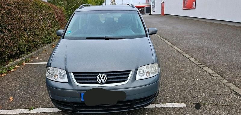 Grau Gebraucht 2003 VW Touran Van / Kleinbus | 3.300 € - Bild 1/4
