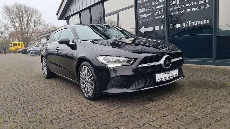 Gebraucht Mercedes CLA200 150 PS (110 kW) 2022 Nachtschwarz Kombi