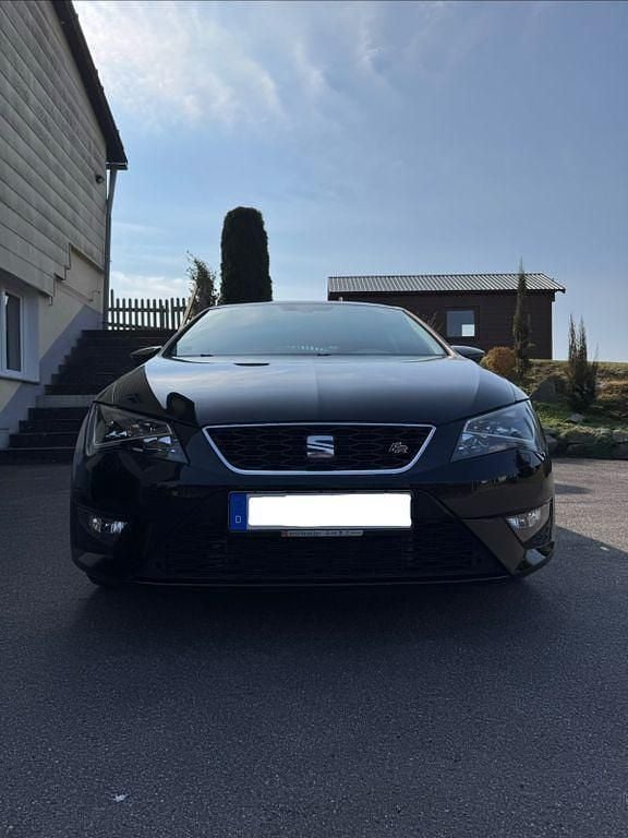Second-hand Seat Leon FR 125 CP (91 kW) 2016 Negru Berlinǎ