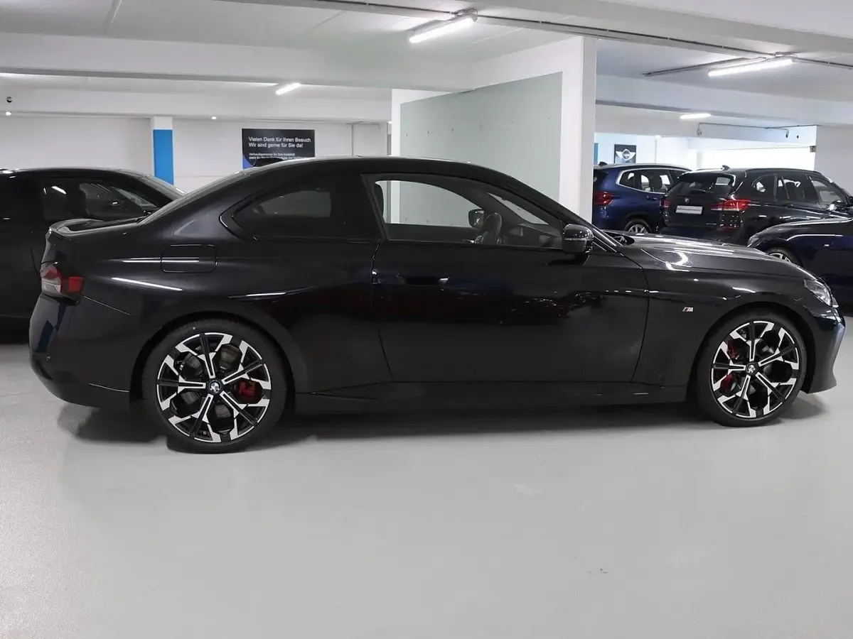 Gebraucht BMW 220 Efficient Dynamics 190 PS (139 kW) 2025 Black sapphire Coupé