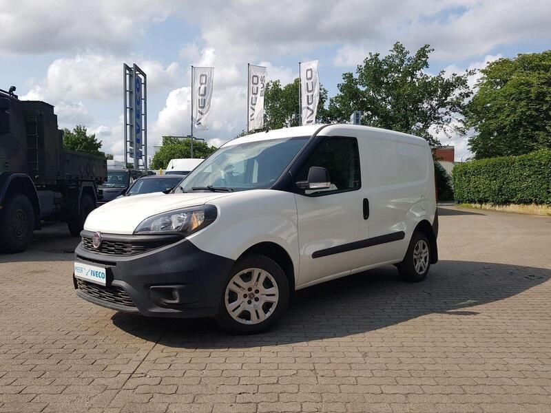 Weiß Gebraucht 2020 Fiat Doblò Van / Kleinbus | 8.306 € (Guter Preis) - Bild 1/4