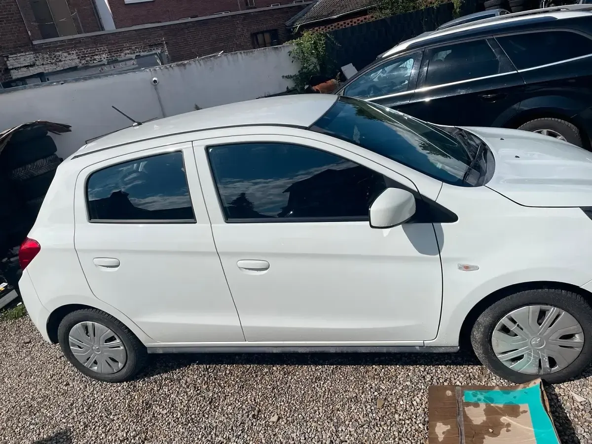 Gebraucht Mitsubishi Space Star 71 PS (52 kW) 2018 Weiß Kleinwagen