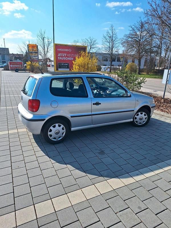 Gebraucht VW Polo 60 PS (44 kW) 2000 Silber Kleinwagen