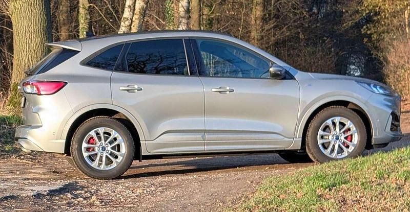Gebraucht Ford Kuga ST-Line X 190 PS (139 kW) 2022 Silber SUV