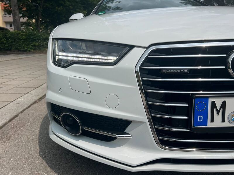 Weiß Gebraucht 2018 Audi A7 Competition Kleinwagen | 36.900 € (Guter Preis) - Bild 1/4