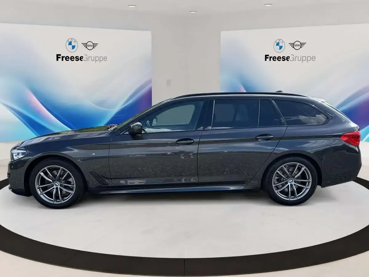 Gebraucht BMW 520 M Sport 190 PS (139 kW) 2020 Silber Kombi