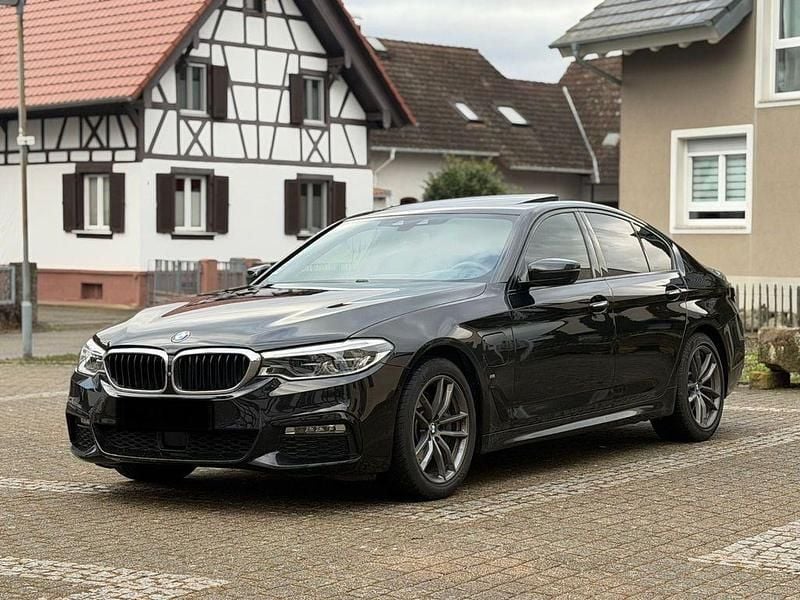 Schwarz Gebraucht 2019 BMW 530e M Sport Limousine | 14.800 € - Bild 1/4