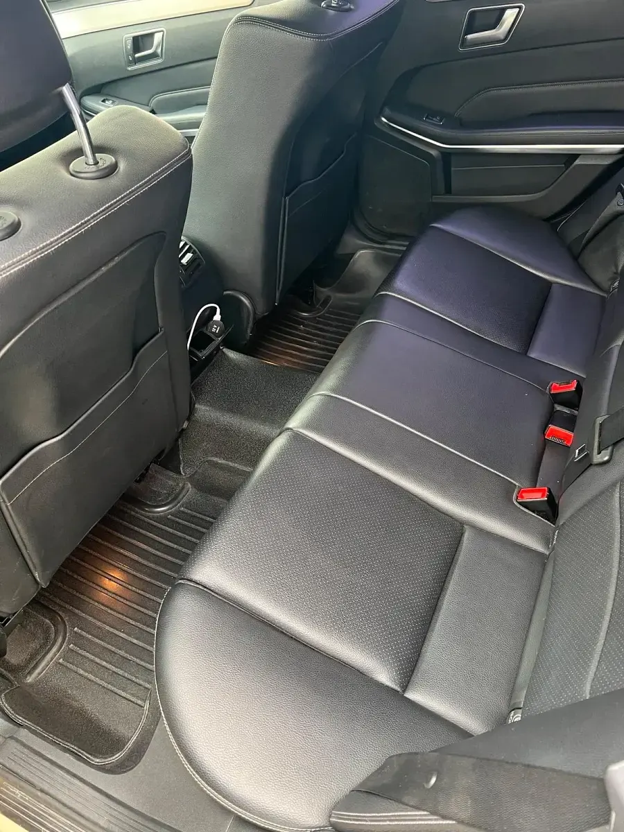 Gebraucht Mercedes E200 136 PS (100 kW) 2015 Gelb Limousine