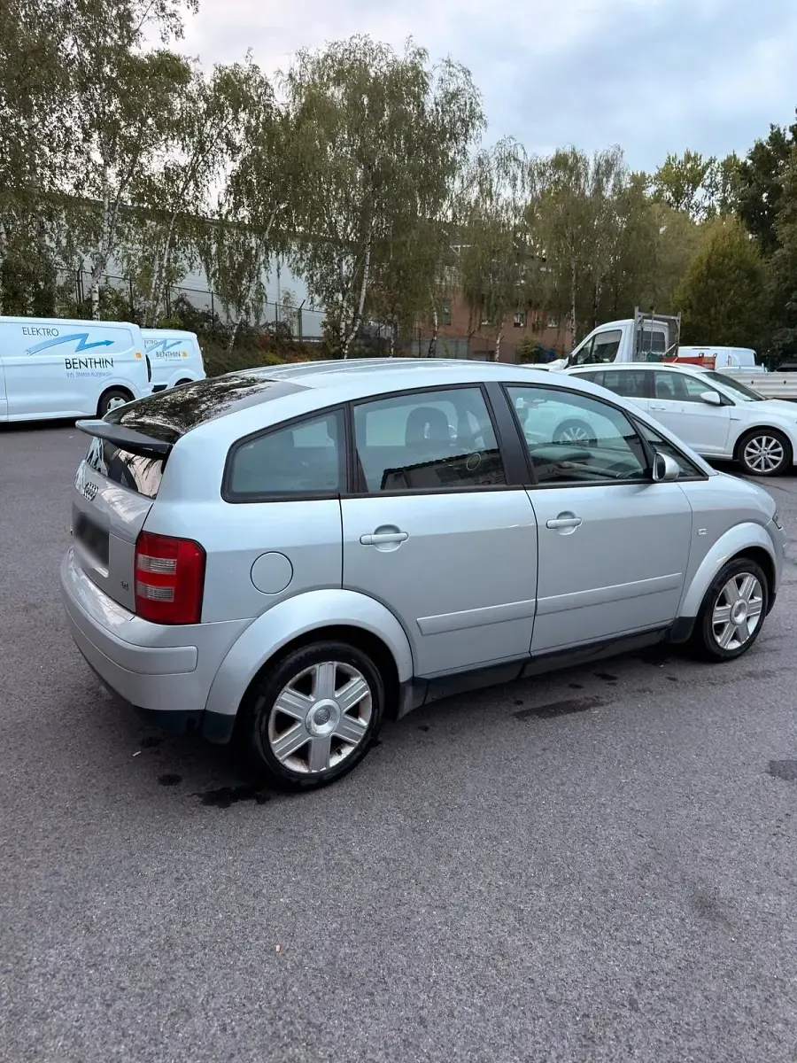 Gebraucht Audi A2 75 PS (55 kW) 2002 Silber Kleinwagen
