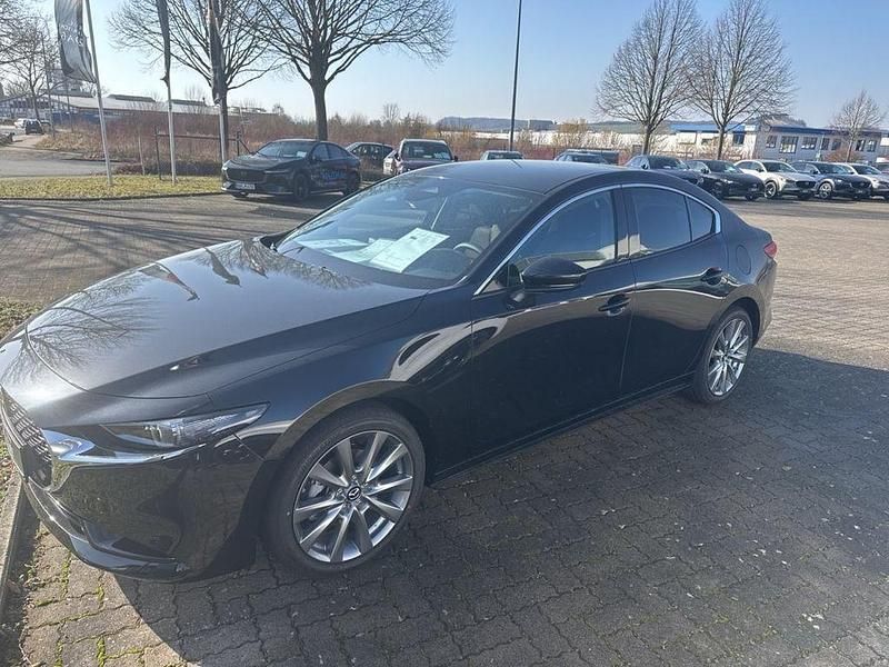 Neu Mazda 3 140 PS (102 kW) 2026 Jet black Limousine