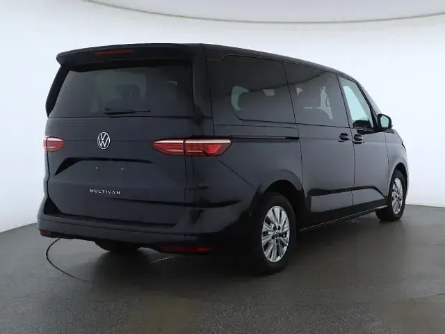 Gebraucht VW Multivan Life 150 PS (110 kW) 2025 Schwarz Van / Kleinbus
