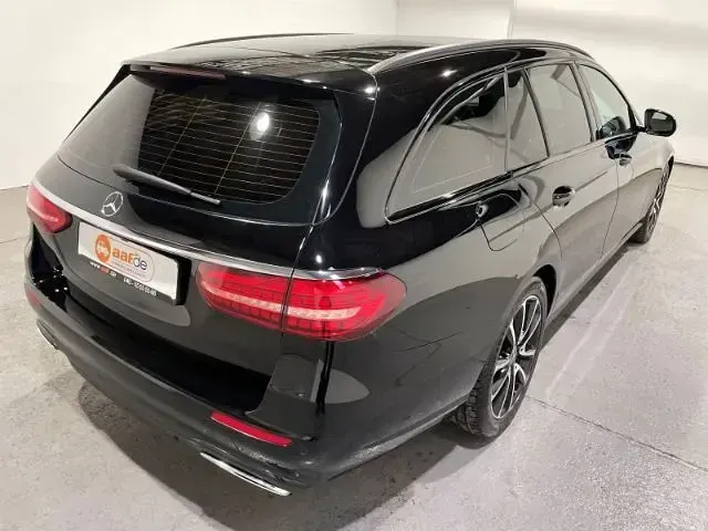 Używany Mercedes E400 330 KM (242 kW) 2020 Czarny Kombi