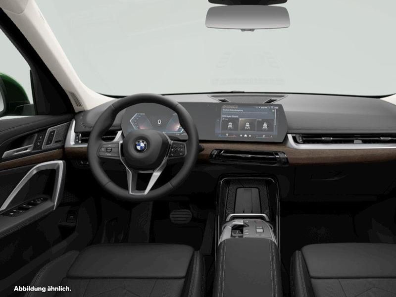 Gebraucht BMW X1 Comfort Edition 150 PS (110 kW) 2025 Sanremo green metallic SUV