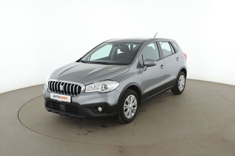 Grau Gebraucht 2018 Suzuki SX4 Club SUV | 12.180 € (Fairer Preis) - Bild 1/4