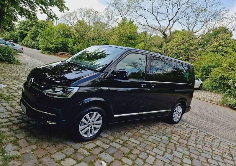 Schwarz Gebraucht 2017 VW T6 Highline Van | 22.990 € (Superpreis) - Bild 1/4