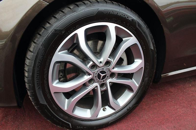 Gebraucht Mercedes C180 156 PS (114 kW) 2018 Braun (metallic) Cabrio