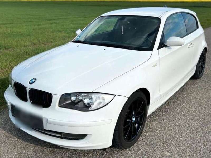 Weiß Gebraucht 2008 BMW 116 Kleinwagen | 2.850 € (Fairer Preis) - Bild 1/4