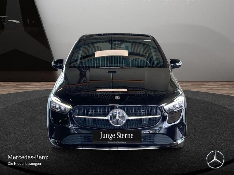 Gebraucht Mercedes B200 Advanced 163 PS (119 kW) 2025 Schwarz Van / Kleinbus