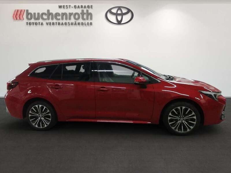 Gebraucht Toyota Corolla 140 PS (102 kW) 2024 Karminarot metallic Kombi