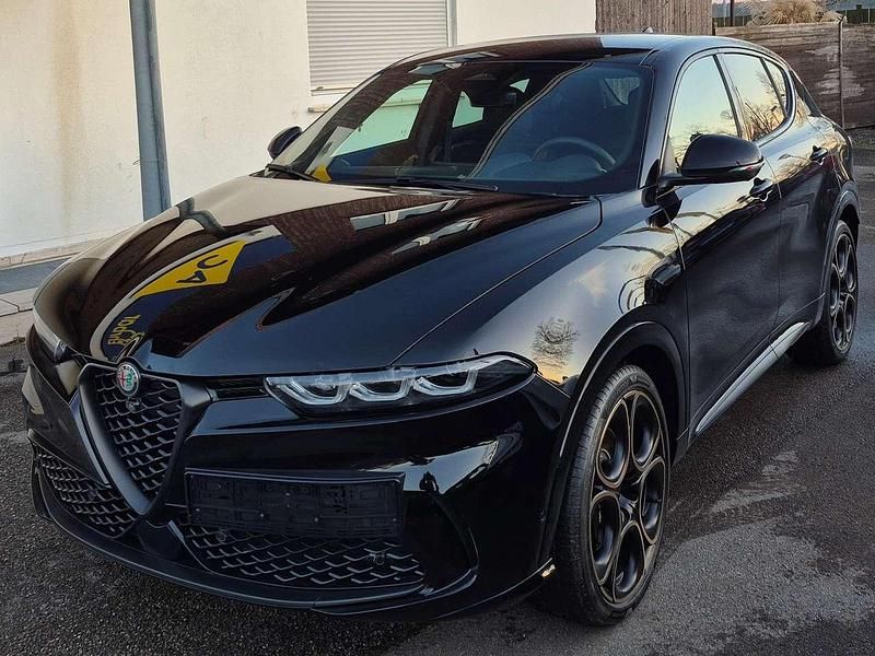 Neu Alfa Romeo Tonale 160 PS (117 kW) 2025 Nero alfa SUV