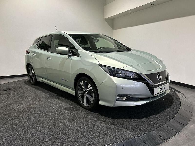 Gebraucht Nissan Leaf 110 kW (150 PS) 2018 Grau Kleinwagen