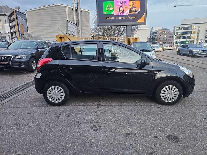 Gebraucht Hyundai i20 Classic 86 PS (63 kW) 2011 Schwarz Kleinwagen