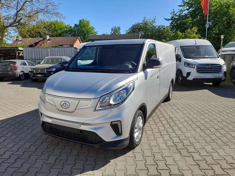 Silber Neu 2025 Maxus eDeliver 3 Van | 32.490 € - Bild 1/4