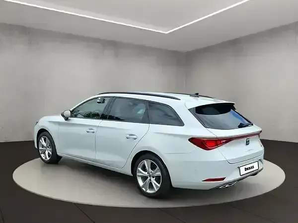 Nowe Seat Leon FR 150 KM (110 kW) 2025 Biały Kombi